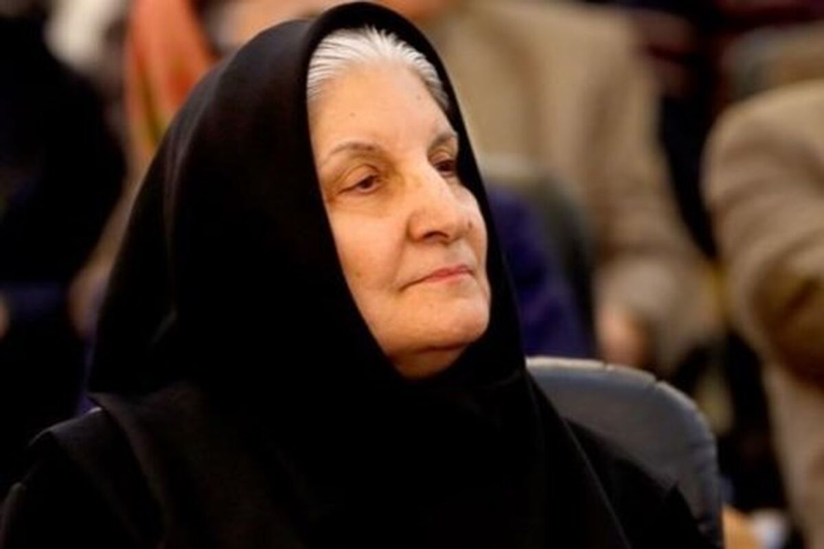 نوش‌آفرین انصاری