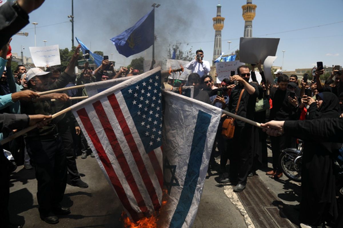 تجمع دانشجویان مشهدی علیه اسرائیل