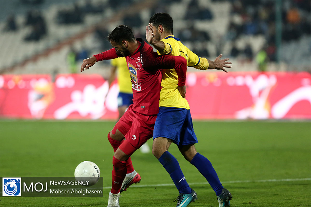 دیدار تیم های فوتبال پرسپولیس و صنعت نفت - ۱ آذر ۱۳۹۸