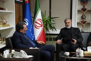 فارس باید به قطب اصلی تولید خودرو در کشور تبدیل شود