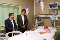 عیادت و دلجویی بنیاد شهید و فرمانداری یزد از پدر شهید مدافع حرم