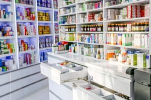 پوشش‌های بیمه‌ای اصولی باشد، دارو در کشور گران نیست