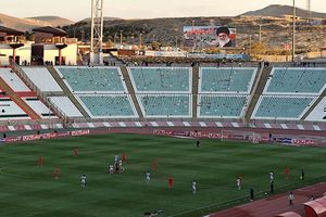 چمن ورزشگاه یادگار امام (ره) آسیب دیده اما همچنان میزبان بازی‌ها خواهد بود