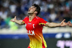 پیوستن سروش رفیعی به تیم فولاد در نیم فصل اول لیگ برتر 