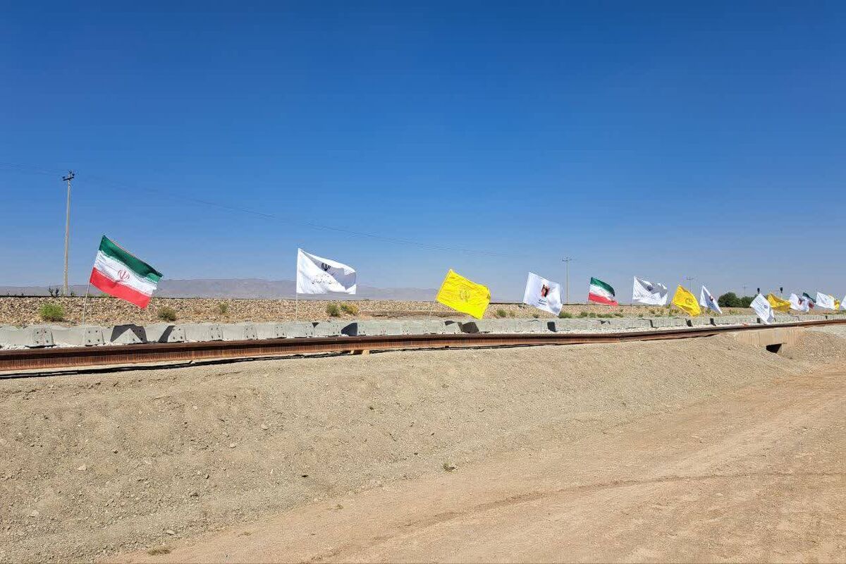 ریل‌ گذاری اتصال راه‌ آهن سبزوار به شبکه سراسری