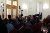 ظریف یک خبرنگار حرفه ای و تمام عیار است