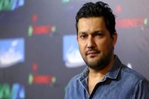 استایل گنگ حامد بهداد با سیگار روی لب / تصویر لو رفته حامد بهداد در حال سیگار کشیدن