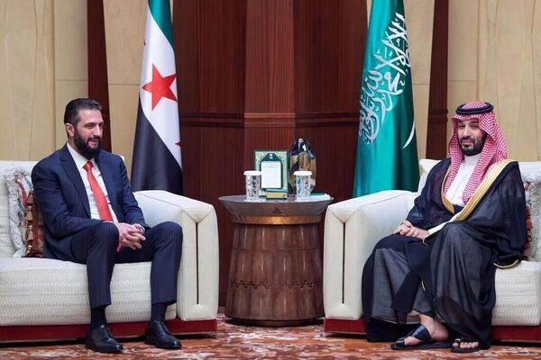 روابط دوجانبه و تحولات منطقه؛ محور دیدار و گفت‌وگوی الشرع با بن‌سلمان