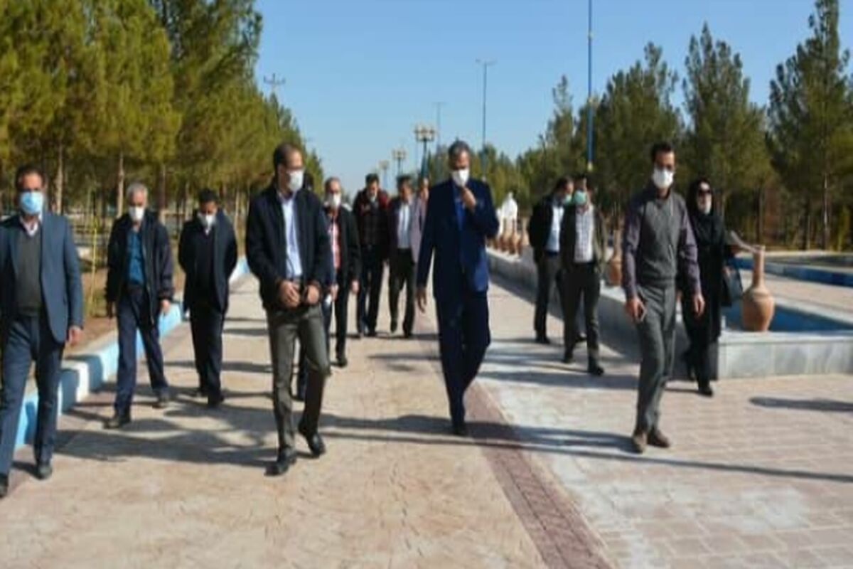 میبد