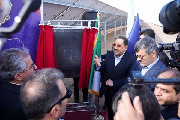 بزرگ‌ترین نیروگاه خورشیدی استان یزد با حضور وزیر صنعت، معدن و تجارت افتتاح شد