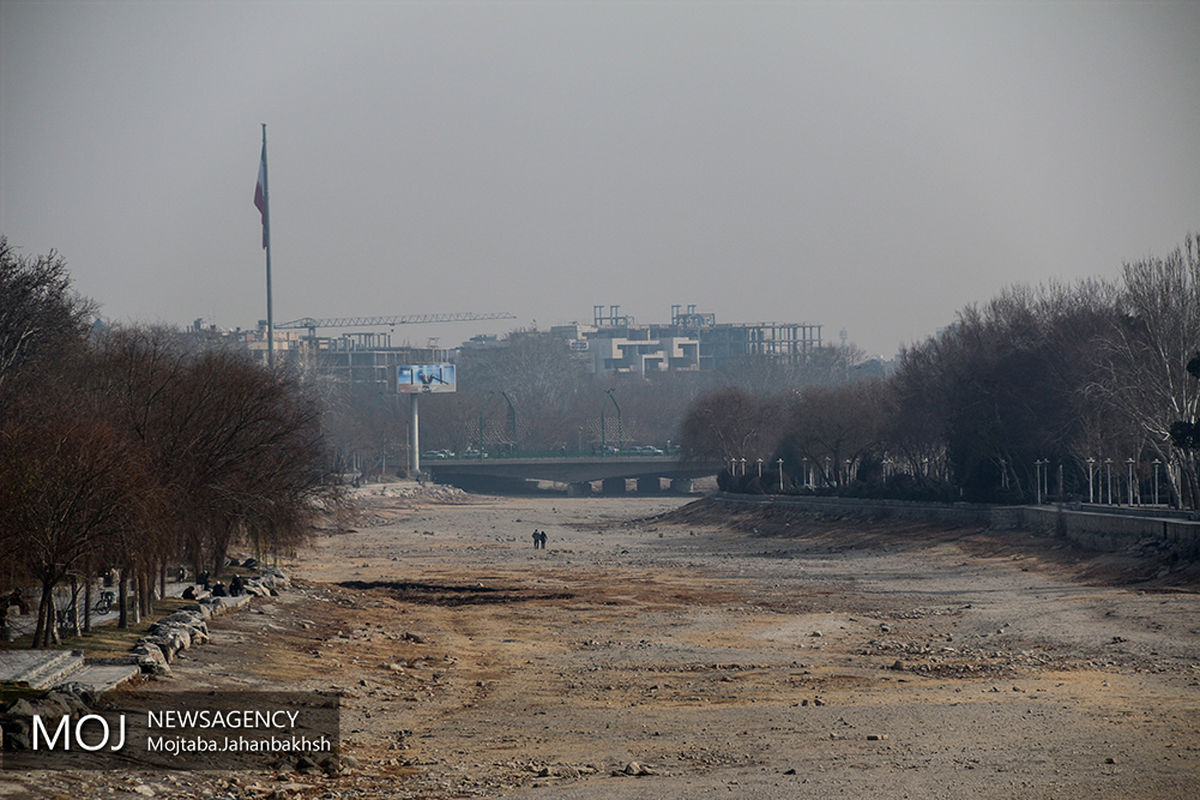 هوای اصفهان در مرز بحران