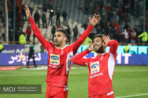 دیدار تیم های فوتبال پرسپولیس و پدیده مشهد