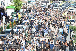 تشییع پیکر مطهر شهید مدافع حرم در کرمانشاه