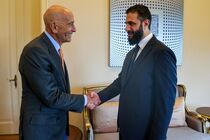 به ابومحمد الجولانی اعتماد کامل دارم