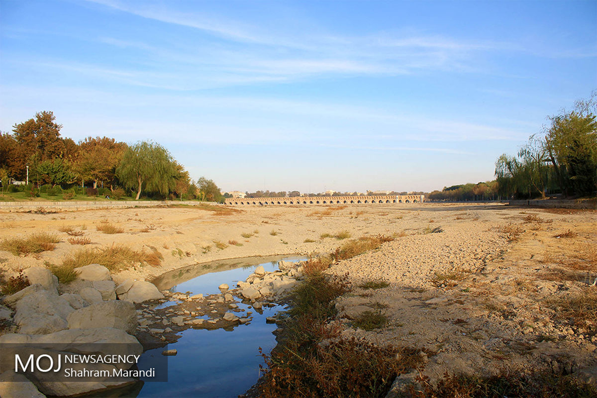 زاینده رود تشنه آب