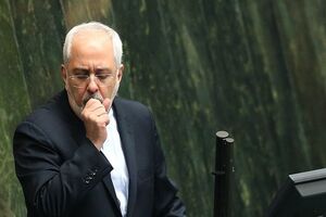 یک داروساز مشاور ارشد وزیر خارجه است