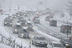 بارش باران و لغزنده بودن محورهای مازندران