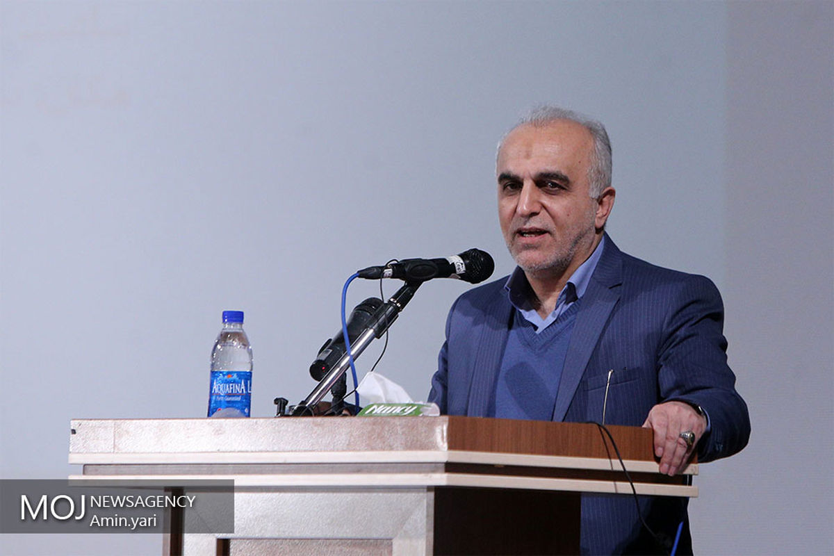 فرهاد دژپسند وزیر امور اقتصاد و دارایی