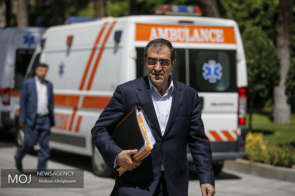 حاشیه جلسه هیات دولت/قاضی زاده هاشمی وزیر بهداشت