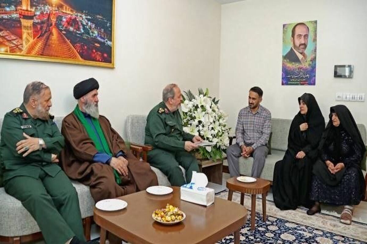 سرپرست وزارت دفاع