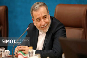 عراقچی قهرمانی تیم ملی وزنه‌برداری ایران در جهان را تبریک گفت