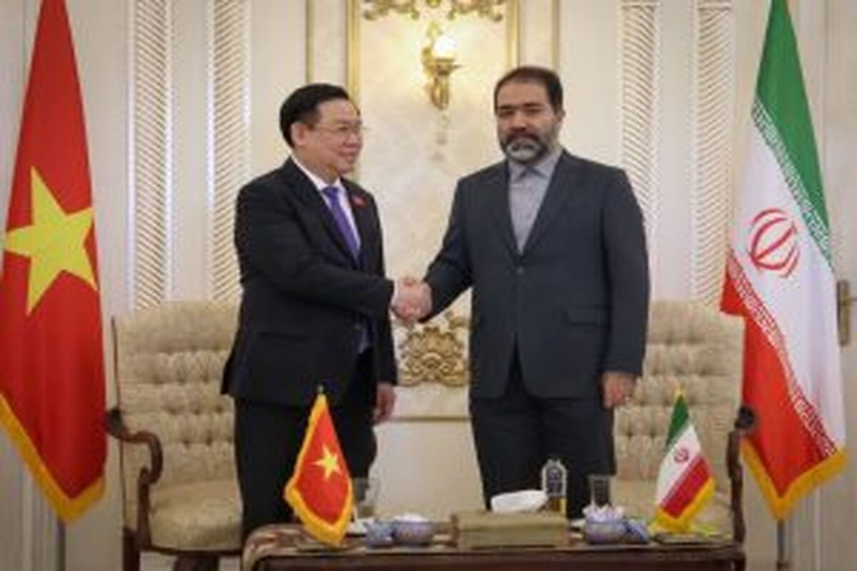 استاندار اصفهان.