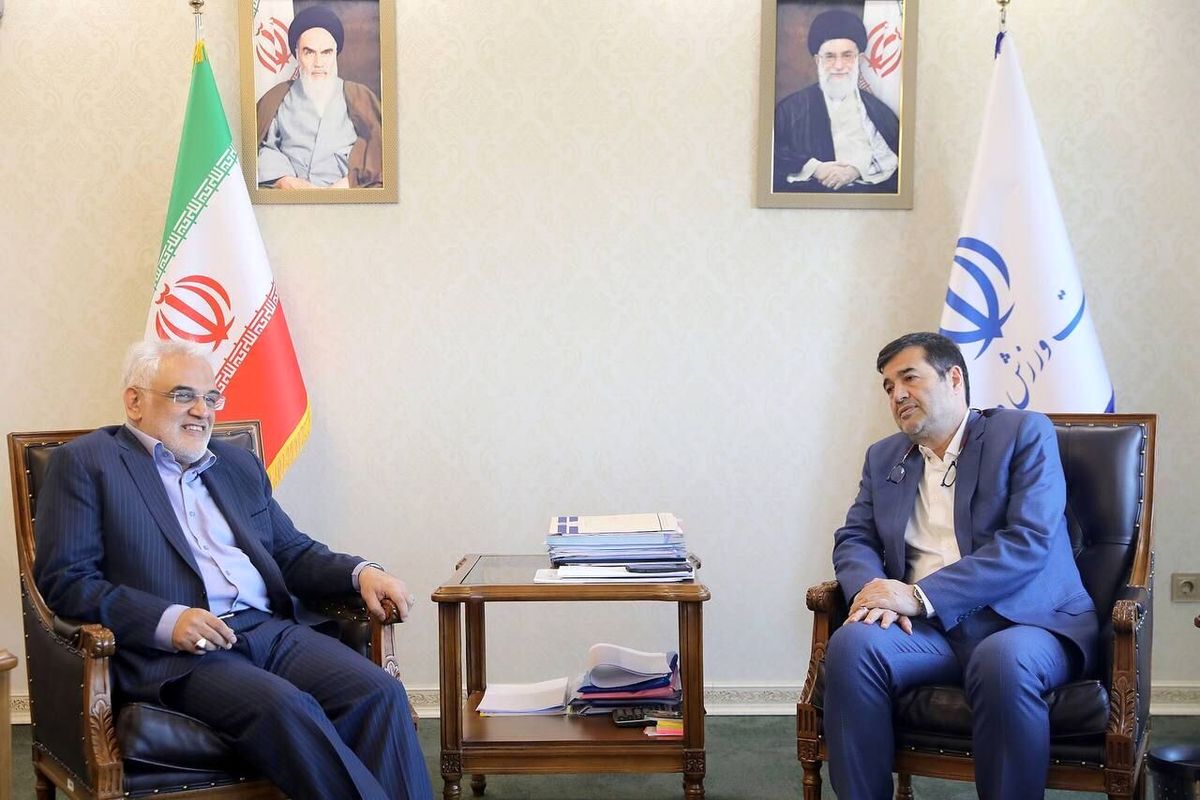 وزیر ورزش و رئیس دانشگاه آزاد