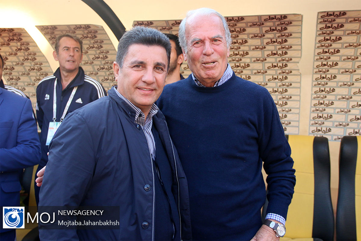 دیدار تیم های فوتبال سپاهان و تراکتور سازی