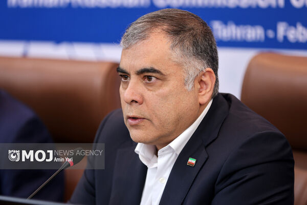 وزیر نفت، مدیریت سهمیه‌بندی و راهکارهای غیرقیمتی را در اولویت اقدامات اجرایی دانست 