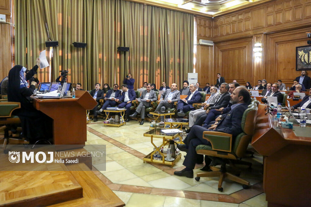مصوبات شورای ششم درباره آب اجرا نشده‌اند/مصوبه بازچرخانی آب در سال ۱۴۰۱ کجاست؟