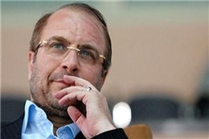 جوانان جهادی علاج دردهای این سرزمین هستند/ تنها راه مبارزه با بیکاری، تبعیض و فساد سپردن امور به خود مردم است