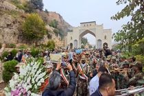 آیین استقبال از ۱۶ شهید گمنام در دروازه قرآن شیراز برگزار شد