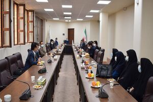نشست رییس پارک علم و فناوری یزد با جمعی از مدیران دانشگاه آزاد میبد 