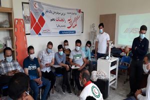 دوره آموزشی کمک های اولیه هلال احمر یزد ویژه کارخانجات و موسسات 