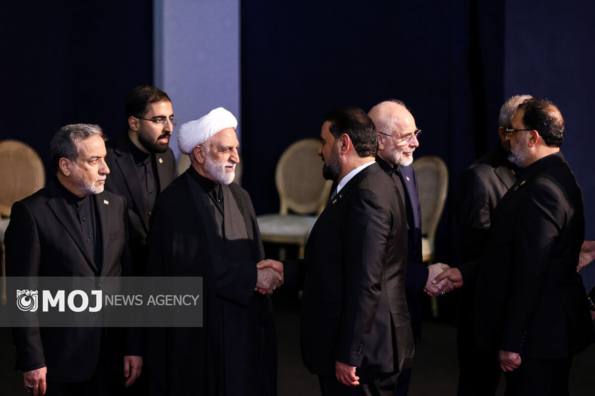 مراسم ادای احترام به پیکر رهبر شهید انقلاب ـ ۳