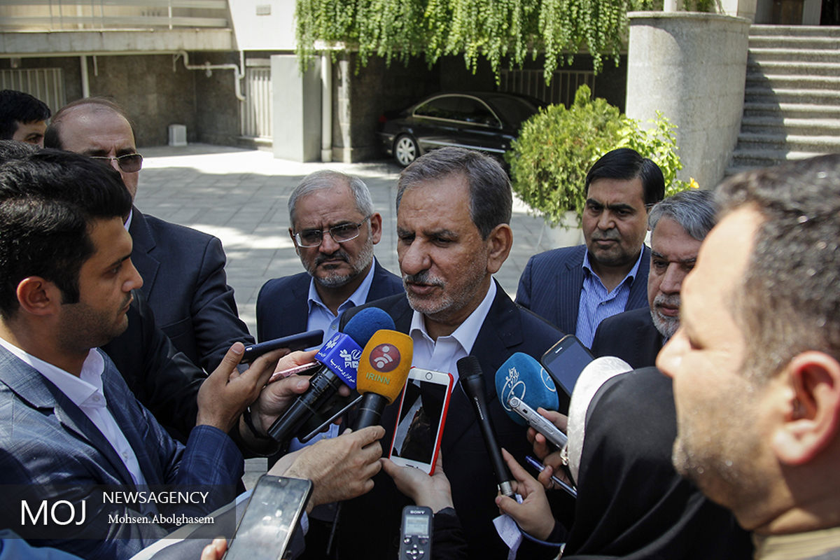 حاشیه جلسه هیات دولت/ اسحاق جهانگیری معاون اول رییس جمهوری