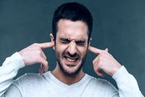چرا صدای غذا خوردن دیگران موجب آزار برخی از افراد می‌شود؟