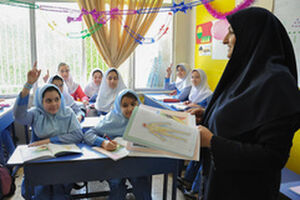 نظام رتبه‌بندی معلمان «بایگانی» و بیمه طلایی معلمان «زمین‌گیر» شده است