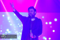 «محمد علیزاده» در اراک روی صحنه رفت