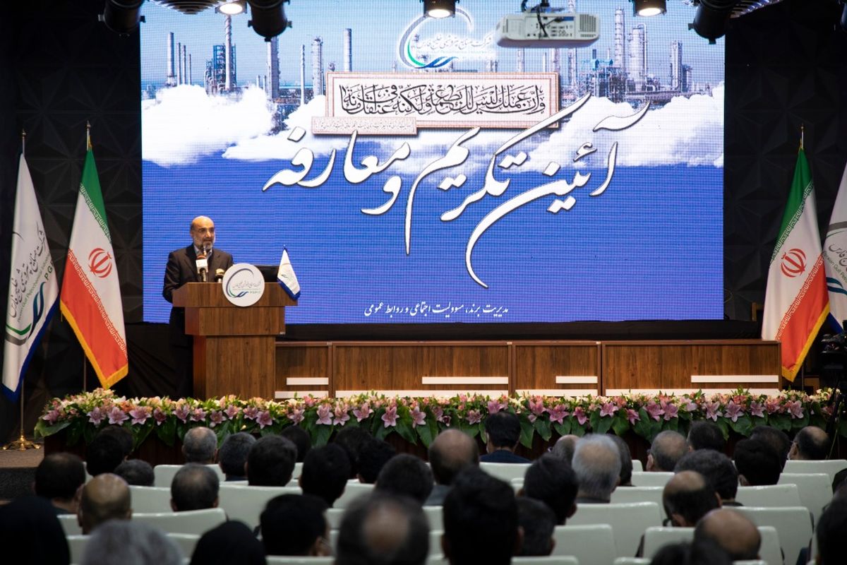 5F6D65B1-F096-4891-8DD7-9B82CA99AF41