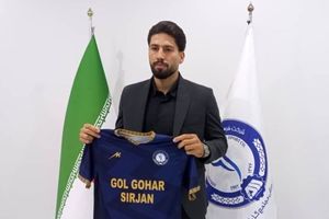 ایمان سلیمی به گل گهر پیوست