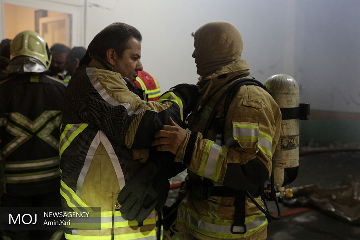 پایان مبارزه آتش نشانان با آتش حرارتی