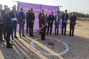آیین کلنگ زنی و واگذاری ۲۵۰ قطعه زمین جهت ساخت مسکن مددجویان کمیته امداد ایلام