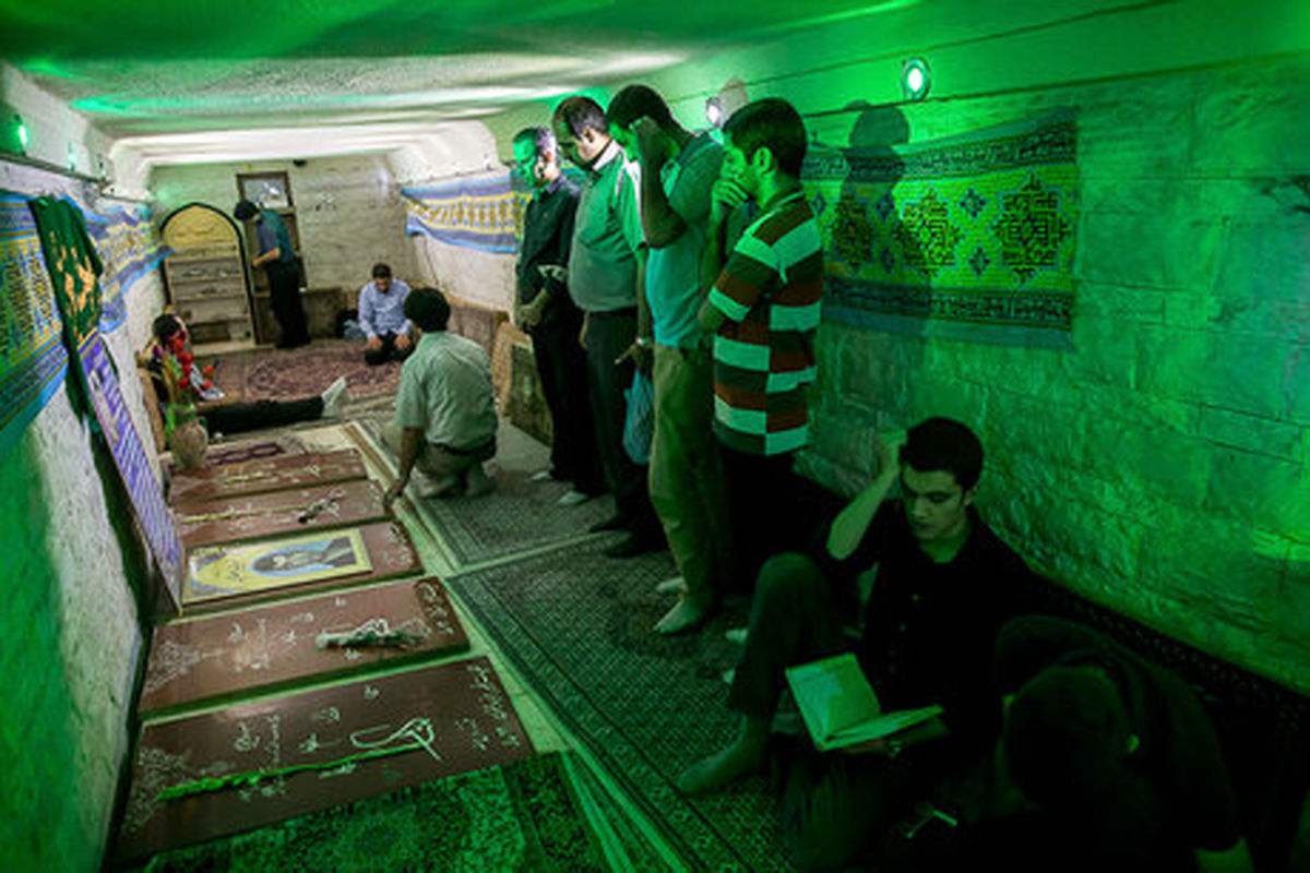 کهف الشهدا