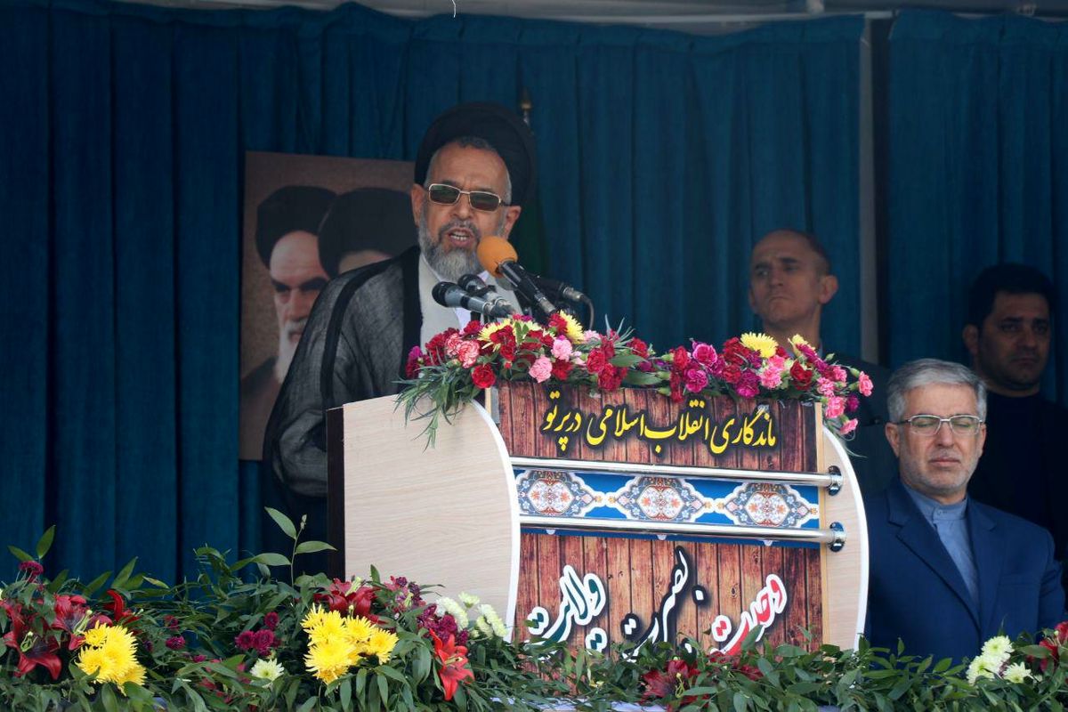 وزیر اطلاعات در کرمانشاه