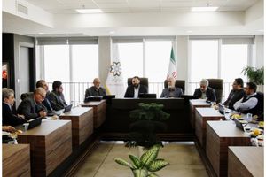 پیگیری تأمین بیش از ۱۰۰ دستگاه واگن برای خطوط ریلی  شیراز با عاملیت بانک شهر/ تزریق مالی به پروژه‌های مدیریت شهری