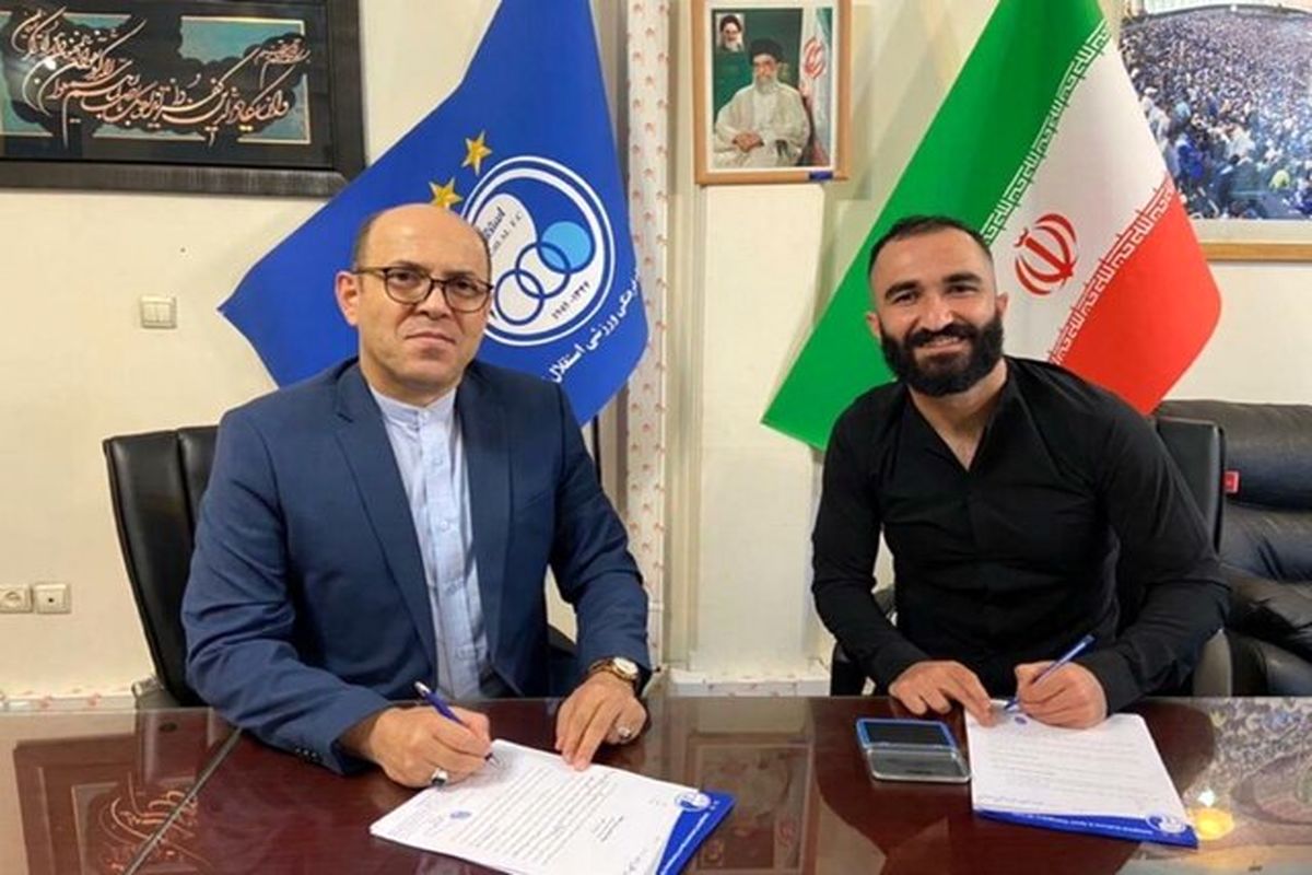 قرارداد داریوش شجاعیان