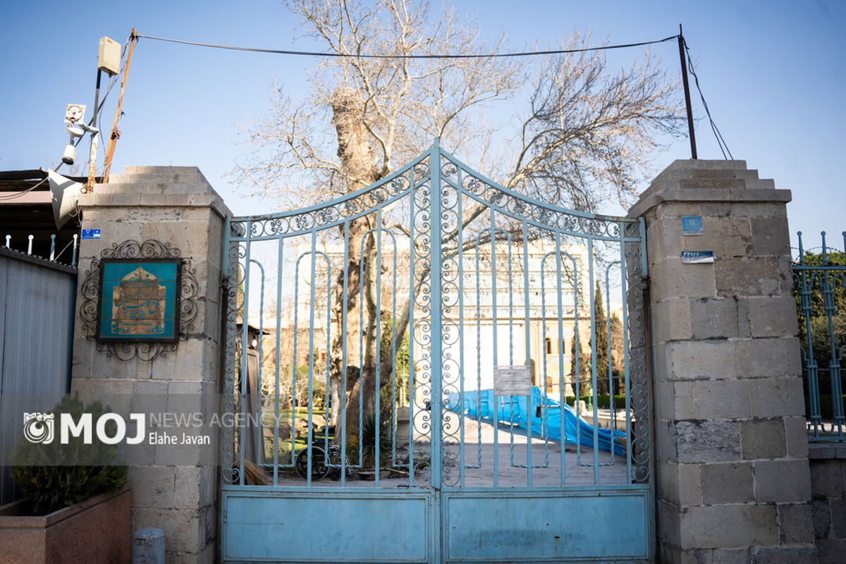 آثار تجاوز هوایی به کاخ گلستان