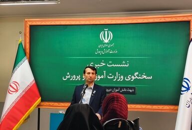 خدمات مشاوره‌ای برای آمادگی حضور دانش‌آموزان میناب در مدرسه ادامه دارد + فیلم