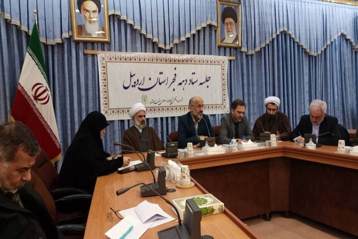 معاون سیاسی1